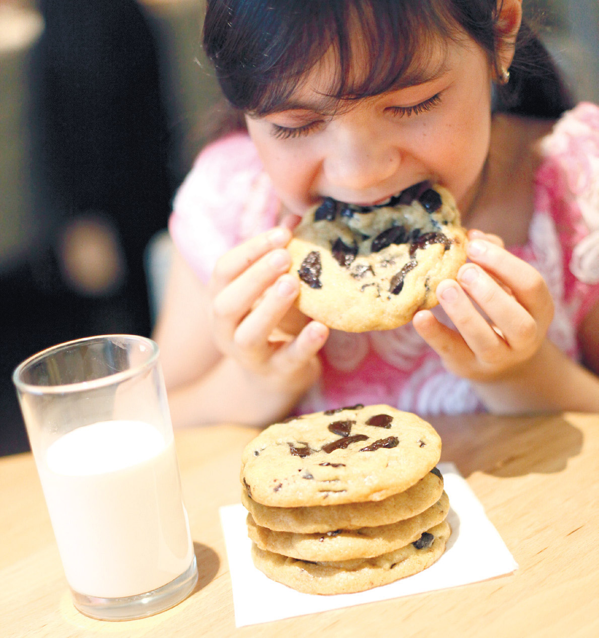 BEST CHOCOLATE CHIP COOKIES